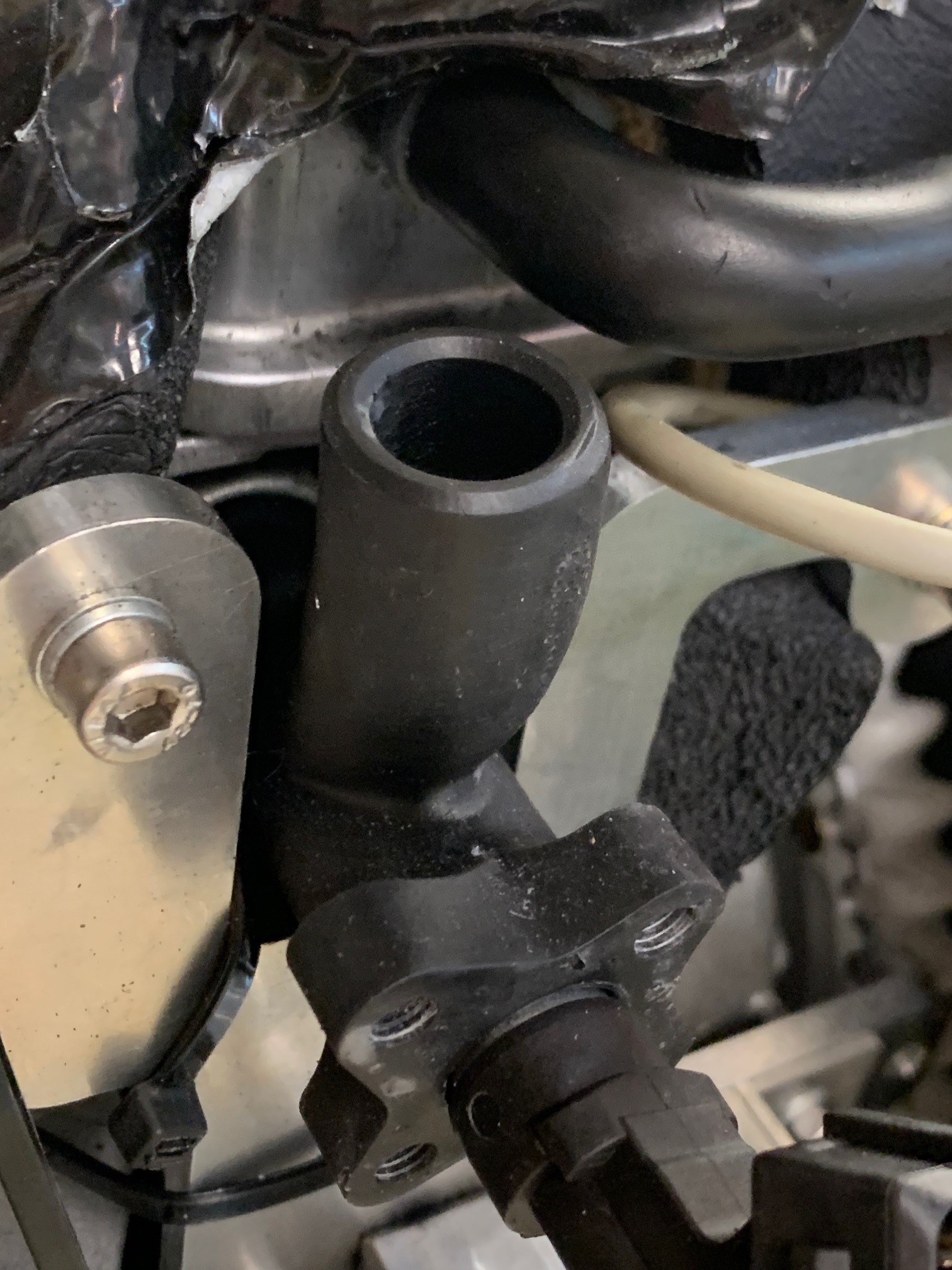 resin 3d-printing fuel manifold injection system liqcreate rigid pro automotive